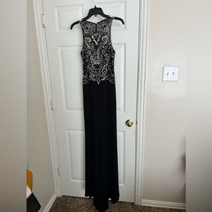 Long black sparkly prom/formal dress. Size 2 in perfect condition only worn once